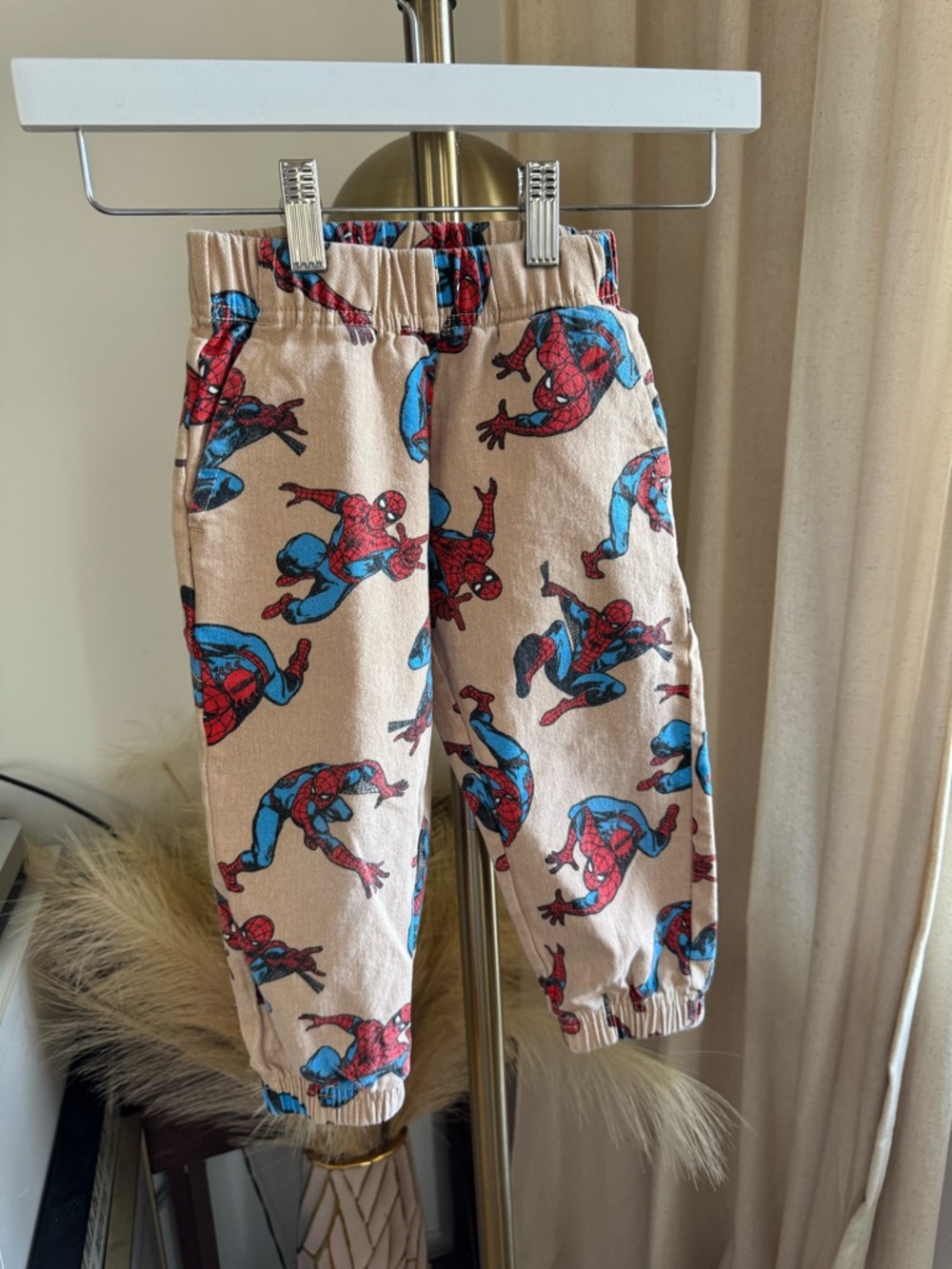 H&M x Marvel Spider-Man Beige All-Over Print Toddler Joggers | 3T